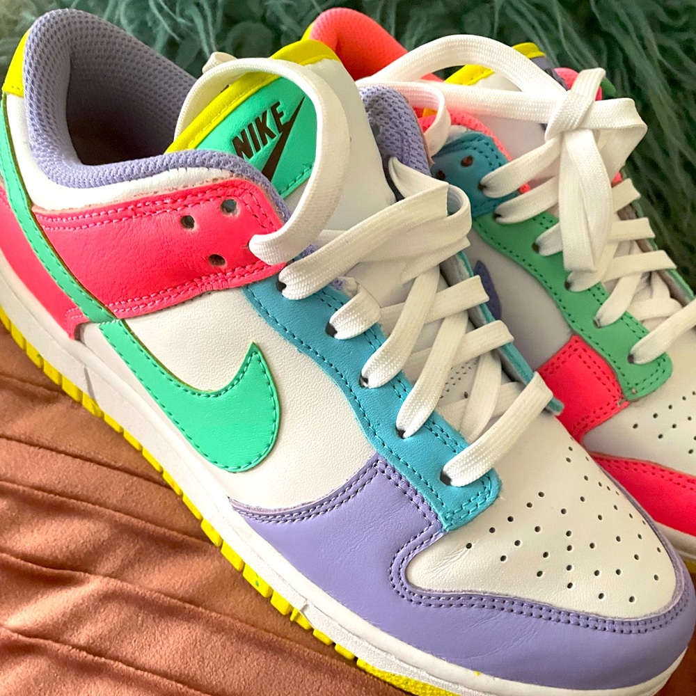 Nike Women’s Dunks Low SE “Candy”